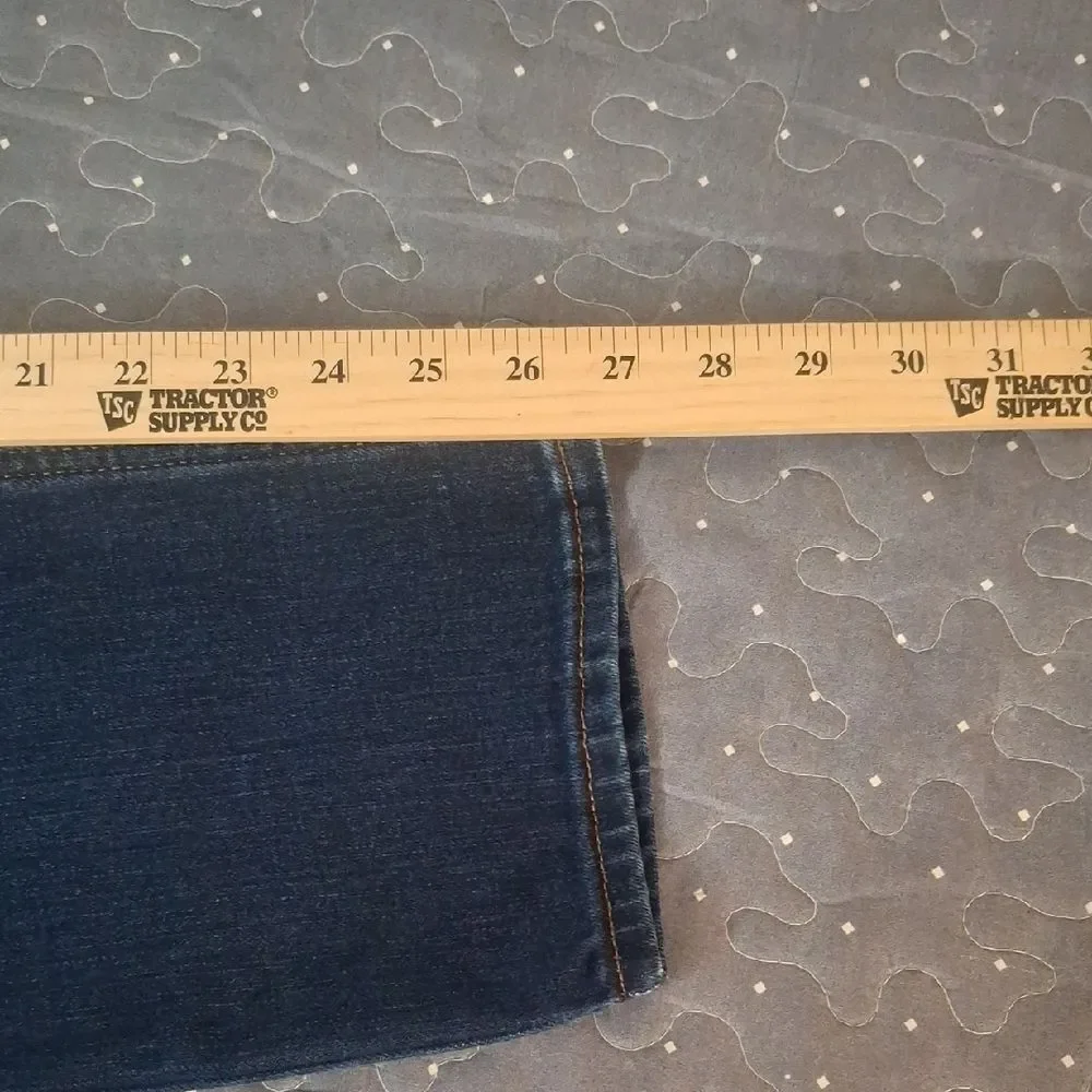 Lee High Rise Straight Leg Dark Blue jeans size 14 short